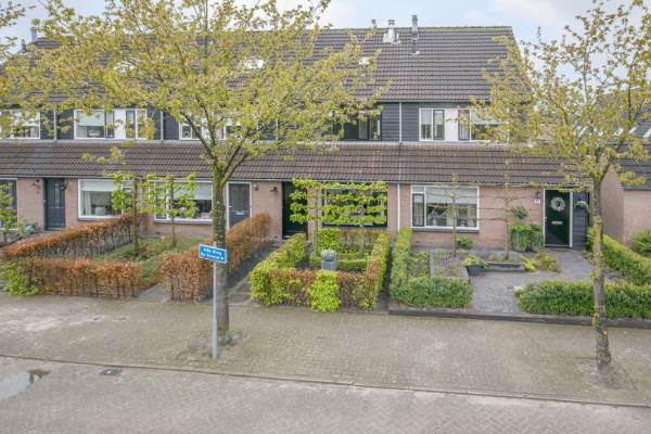 Woning De Ring 31 Wekerom