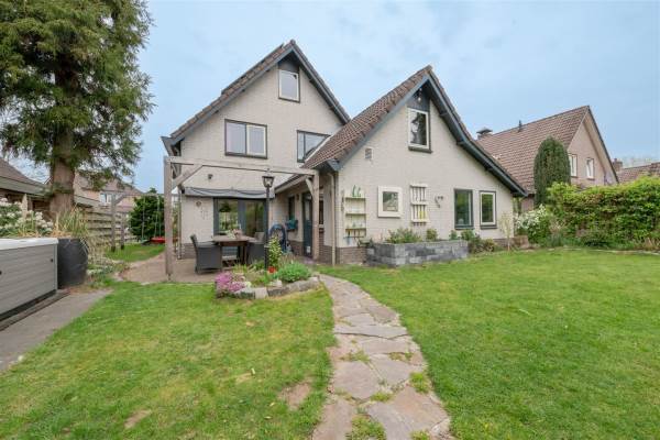 Woning Beeldhouwershoeve 111 Apeldoorn