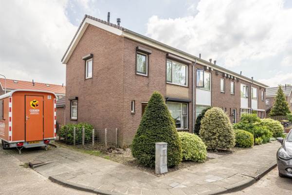 Woning Margrietstraat 1 Nieuw-Beijerland