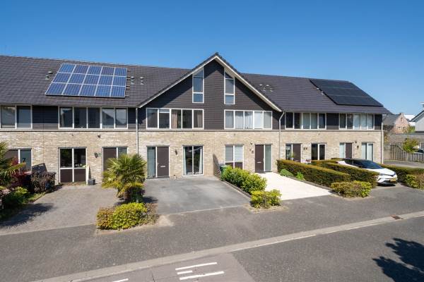 Woning Achtknoop 11 Almere