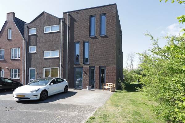 Woning Latijnzeil 42 Almere