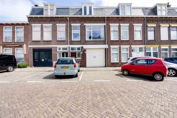 Woning Douzastraat 7573 Den Haag