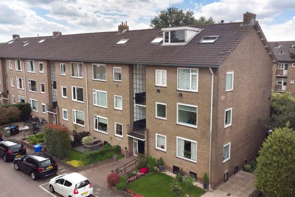 Woning Anthony van Dijcklaan 26 Baarn