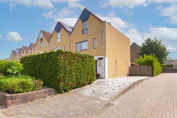 Woning Karveel 4671 Lelystad