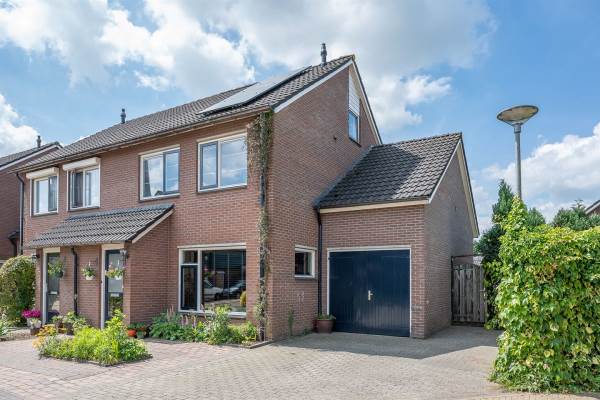 Woning Leeuwencamp 15 Baak