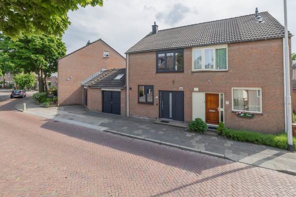 Woning Albert Verweijlaan 125 Hillegom