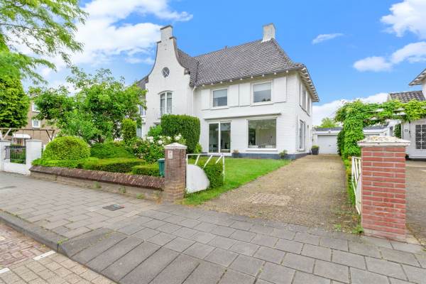 Woning Laan van Henegouwen 13 Roosendaal