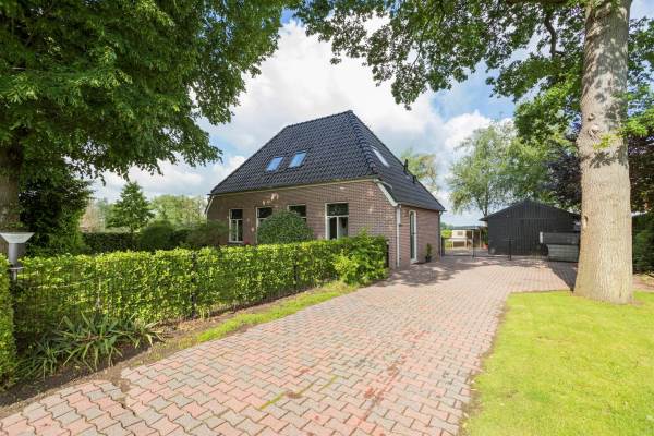 Woning Middenraai 45 Nieuweroord (Gem. Hoogeveen)