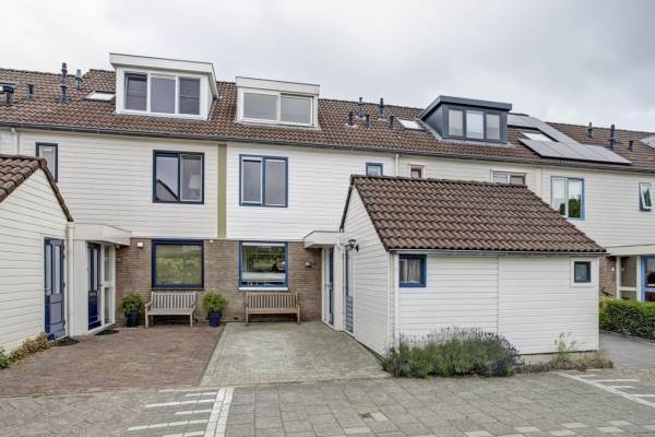 Woning Vredebest 25 Ouderkerk aan de Amstel