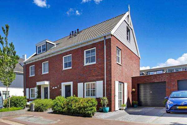 Woning Apollolaan 18 Oostzaan