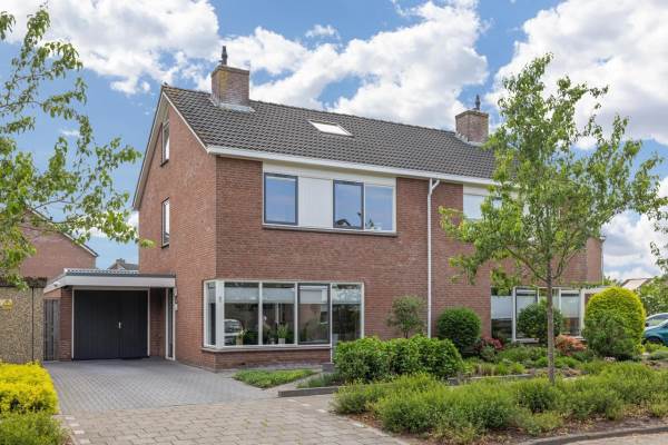 Woning Punterstraat 1 Lemelerveld