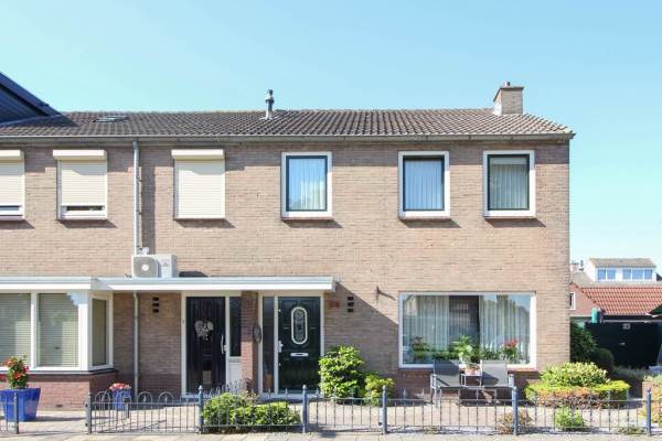 Woning van Westrhenen 24 Bunschoten-Spakenburg