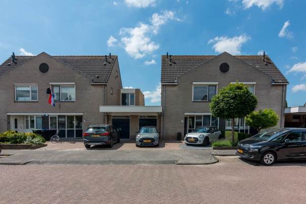 Woning Harriët Freezerstraat 34 Spijkenisse