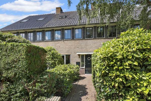Woning van Hall-laan 6 Naarden