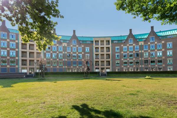 Woning Frans Joseph van Thielpark 131 Helmond