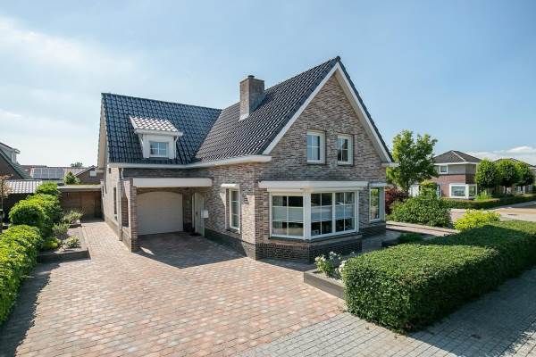 Woning Van Zeylstraat 7 Oud-Vossemeer