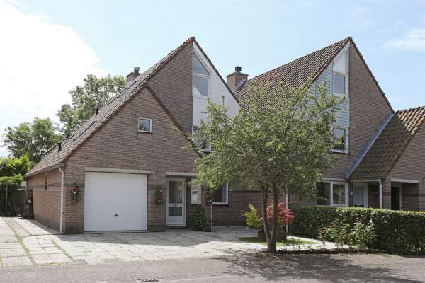 Woning Haya van Somerenstraat 26 Bergen (NH)