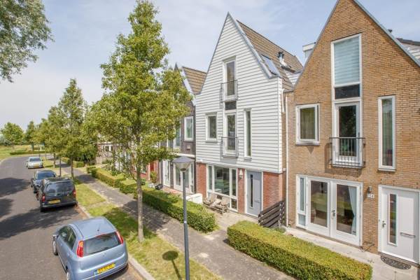 Woning Vredemaker 135 Zwaag