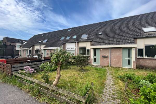 Woning Paardenweide 151 Zwaag
