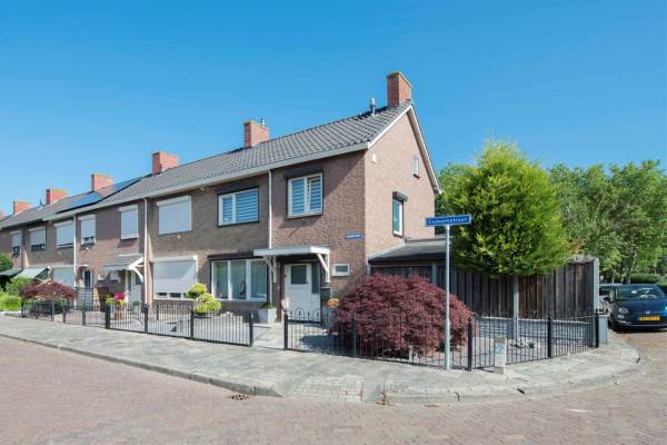 Woning Esdoornstraat 33 Oudenbosch