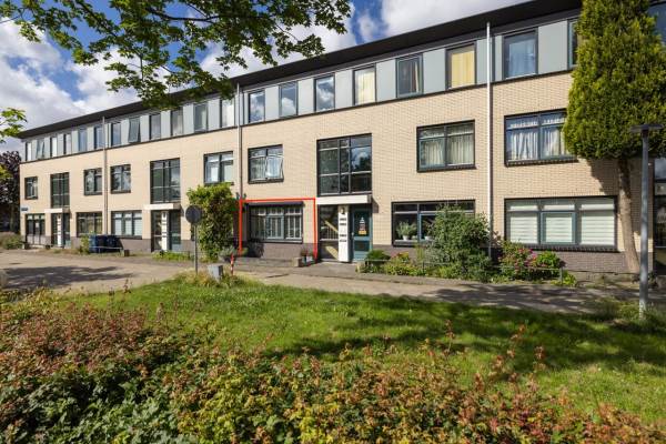 Woning Jacques Tatilaan 62 Almere