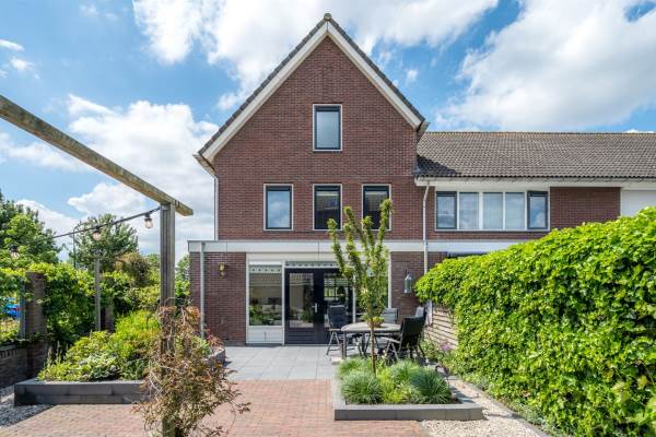 Woning Citroengras 1 Houten