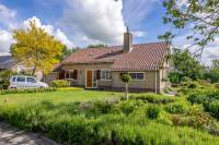 Woning Julianalaan 15 Midlum