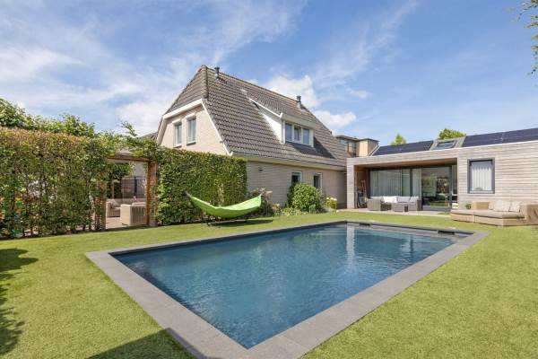 Woning Marga Klompéhof 5 Huizen
