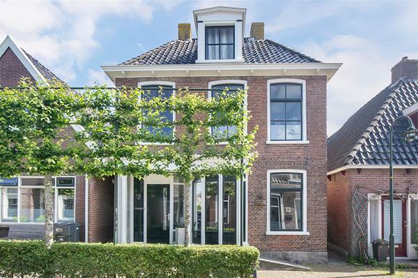 Woning Langebuorren 10 Hallum