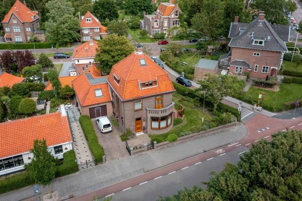 Woning Burgemeester van Woelderenlaan 2 Vlissingen