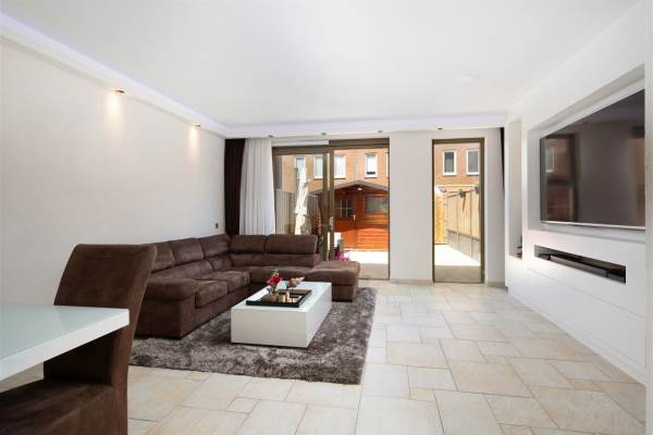 Woning Mevrouw Dorbeenhof 11 Den Haag