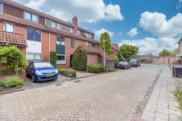 Woning Aardbeiengaard 7 Spijkenisse