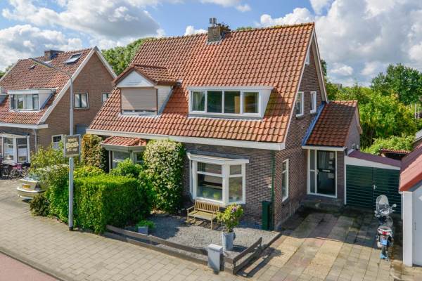 Woning Nieuwemeerdijk 153 Badhoevedorp