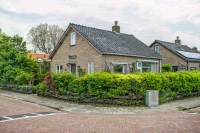 Woning Julianalaan 1 Midlum