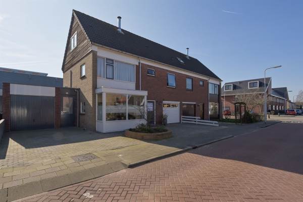Woning Larixstraat 3 Nieuwkoop