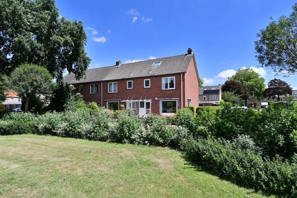 Woning Graaf Wichmanlaan 7 Loosdrecht