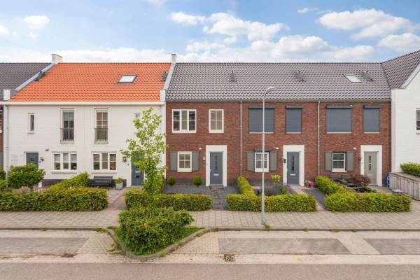 Woning Ir J H van Stuivenbergstraat 11 Kesteren