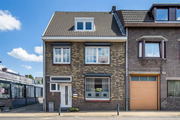 Woning Amstenraderweg 100 Hoensbroek