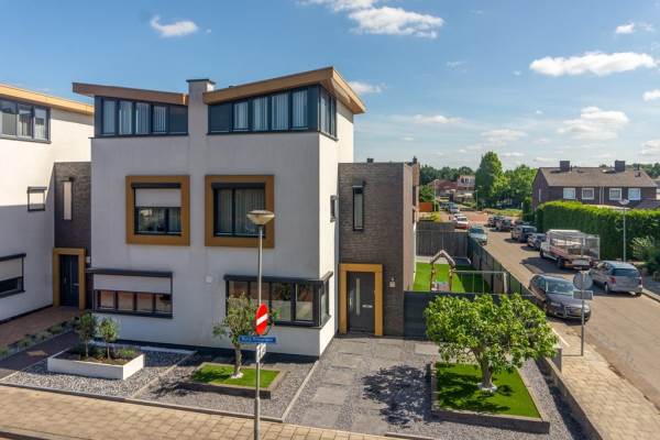 Woning Burgemeester Ritzerlaan 43 REUVER