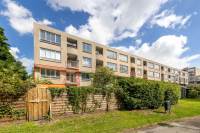 Woning Margarethaland 299 Den Haag