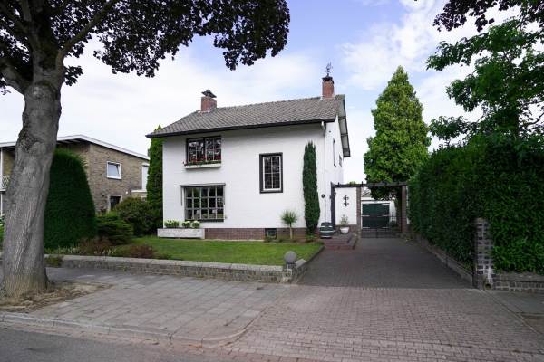 Woning Kerklaan 12 Beek (LI)