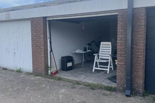 Garage Regenboogstraat 11G Rijsenhout