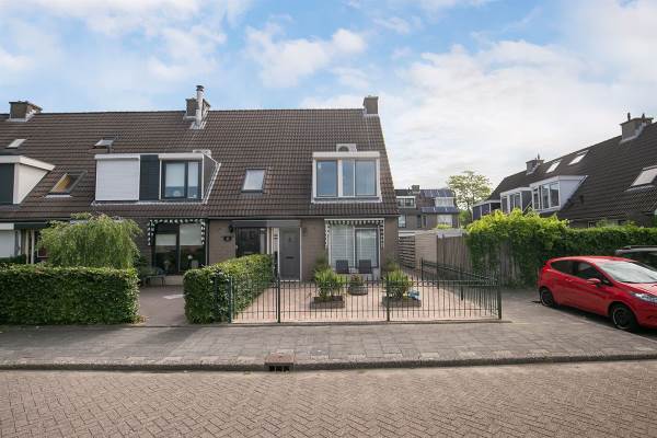 Woning Standerdmolen 25 Barendrecht