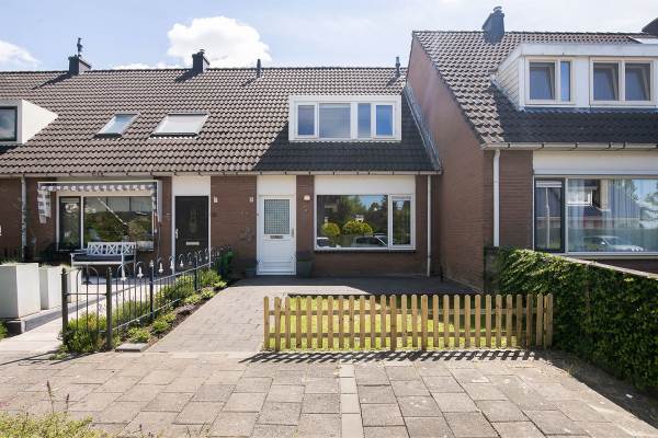 Woning Biezenbleek 30 Puttershoek