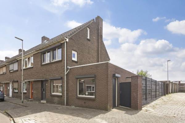 Woning Karel van den Oeverstraat 28 Heerlen