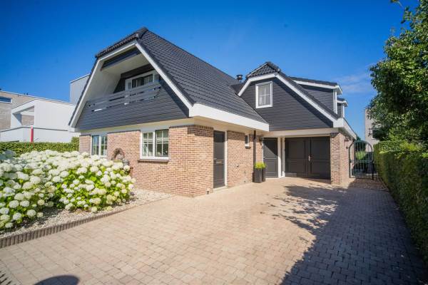 Woning Staverdenlaan 16 Spijkenisse