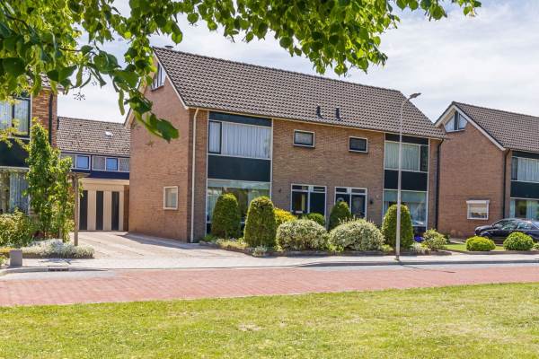 Woning Plantsoen 79 Vroomshoop