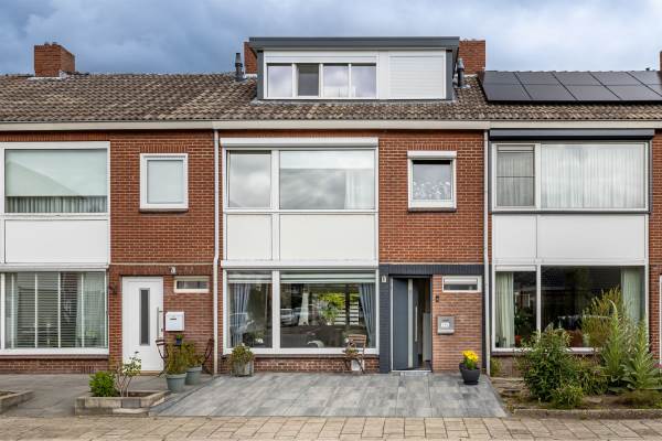 Woning Jan Tooropstraat 102 Almelo