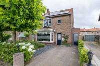 Woning Esdoornstraat 34 Ooltgensplaat