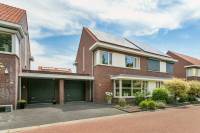 Woning Onder de Linden 8 Sint-Maartensdijk